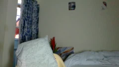 clara online show from 06/10/26, 06:34