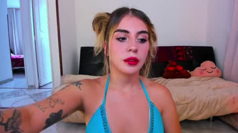 Snapshot of _cloe_1 chatting on 01/23/25, 08:02 Chloe online show from 01/23/25, 08:02