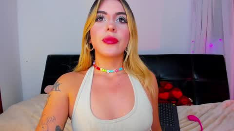Snapshot of _cloe_1 chatting on 02/04/25, 01:56 Chloe online show from 02/04/25, 01:56