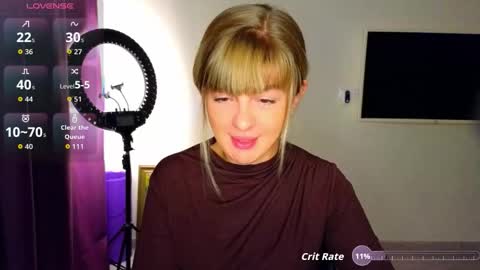 Snapshot of _comefeelme_ chatting on 12/22/25, 06:43 D online show from 12/22/25, 06:43