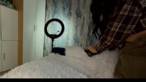 Snapshot of _comefeelme_ chatting on 03/21/26, 08:19 D online show from 03/21/26, 08:19