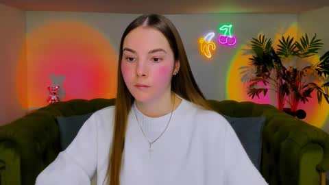 Erika online show from 11/19/25, 01:22