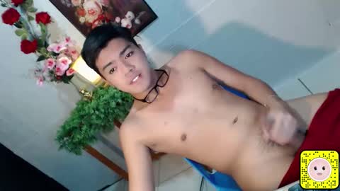 Snapshot of _cumwithrussel chatting on 05/07/26, 01:55 Russ online show from 05/07/26, 01:55