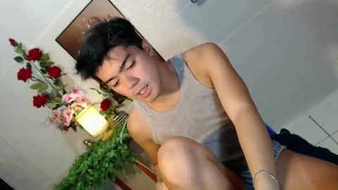 Snapshot of _cumwithrussel chatting on 05/15/26, 11:12 Russ online show from 05/15/26, 11:12