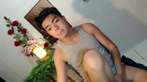 Snapshot of _cumwithrussel chatting on 05/15/26, 11:34 Russ online show from 05/15/26, 11:34