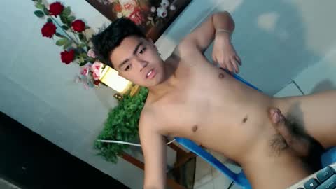 Snapshot of _cumwithrussel chatting on 05/21/26, 02:07 Russ online show from 05/21/26, 02:07
