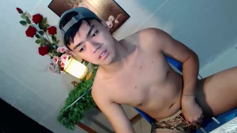 Snapshot of _cumwithrussel chatting on 05/26/26, 02:07 Russ online show from 05/26/26, 02:07
