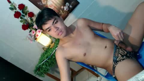 Snapshot of _cumwithrussel chatting on 05/27/26, 04:31 Russ online show from 05/27/26, 04:31