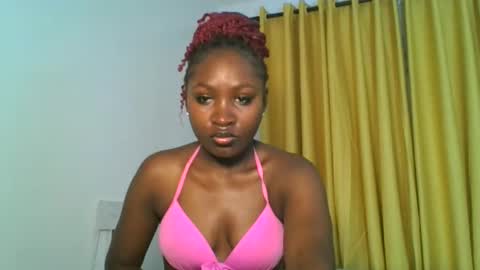 Snapshot of _cutestephanie chatting on 12/21/25, 11:12 STEPH online show from 12/21/25, 11:12