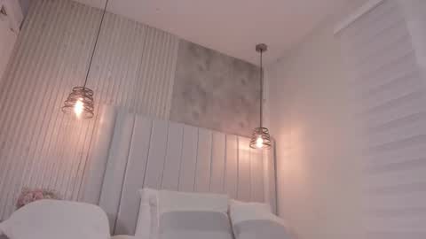 Snapshot of _dakota_a chatting on 09/17/25, 07:04 Dakota online show from 09/17/25, 07:04