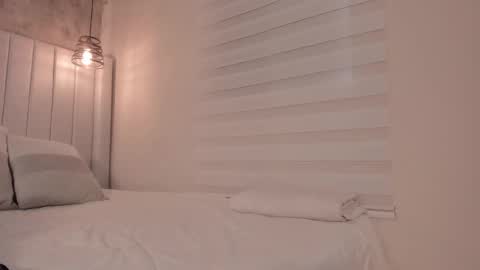 Snapshot of _dakota_a chatting on 10/17/25, 05:37 Dakota online show from 10/17/25, 05:37