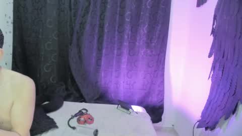 Dakota Jones online show from 09/10/25, 12:21