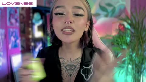 Snapshot of _darkkitty_ chatting on 12/30/24, 03:47 paula online show from 12/30/24, 03:47