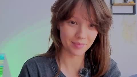 DemiDee online show from 06/25/26, 08:24