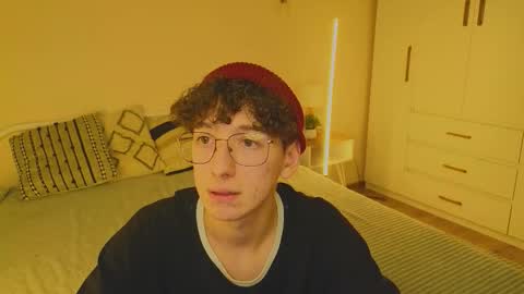 _dream_boys_ online show from 10/21/25, 07:14