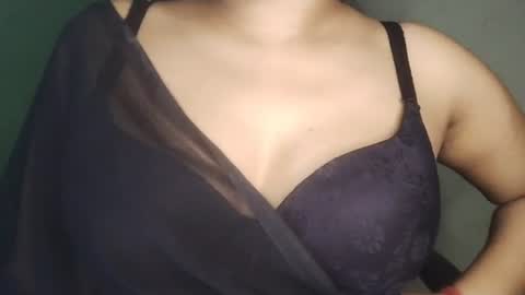 _dreamgirl_0 online show from 06/08/26, 10:37