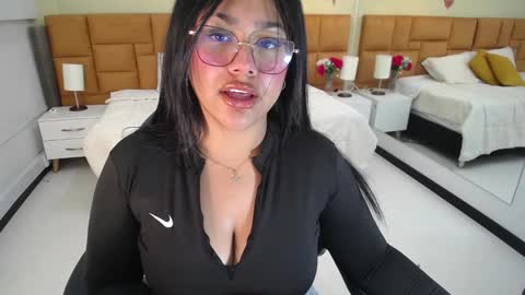 Dulcinea online show from 02/19/25, 01:39