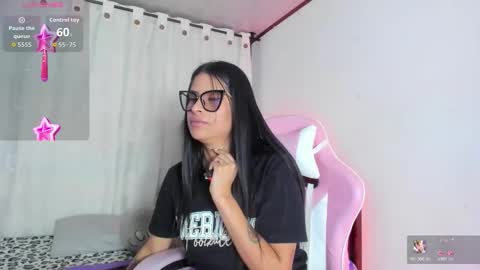 Snapshot of _elektrah chatting on 11/02/25, 12:02 _elektrah online show from 11/02/25, 12:02