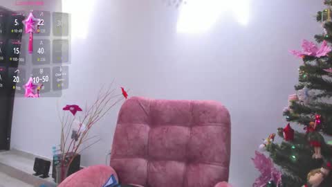 Snapshot of _elektrah chatting on 12/17/25, 05:52 _elektrah online show from 12/17/25, 05:52