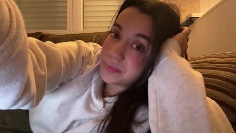 Snapshot of _elena_barra chatting on 11/20/25, 08:52 elena barra online show from 11/20/25, 08:52