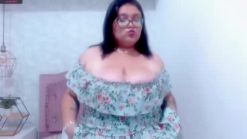 Snapshot of _ellhe chatting on 12/04/24, 03:54 Ellhe online show from 12/04/24, 03:54