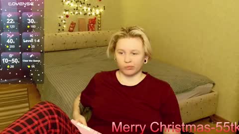 Snapshot of _elven_dreams__ chatting on 12/22/24, 06:48 chloue and Gretta online show from 12/22/24, 06:48