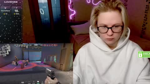 Snapshot of _elven_dreams__ chatting on 02/02/25, 11:00 chloue and Gretta online show from 02/02/25, 11:00