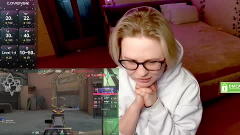 Snapshot of _elven_dreams__ chatting on 02/05/25, 02:26 chloue and Gretta online show from 02/05/25, 02:26