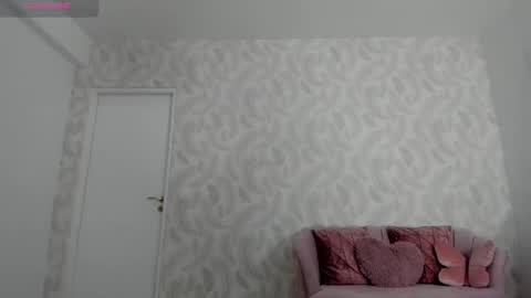 Snapshot of _elysa chatting on 09/27/25, 04:39 Elysa online show from 09/27/25, 04:39