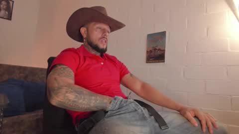 Snapshot of _emilio_escobar chatting on 09/26/25, 09:46 Emilio online show from 09/26/25, 09:46