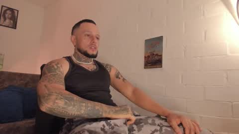 Snapshot of _emilio_escobar chatting on 09/27/25, 09:25 Emilio online show from 09/27/25, 09:25