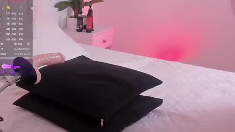 Emily Queen online show from 07/25/26, 06:00