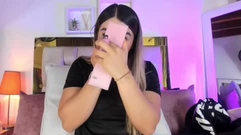 Isabella online show from 10/20/25, 12:05