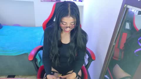 Emmaa Harper3 online show from 10/12/25, 07:51