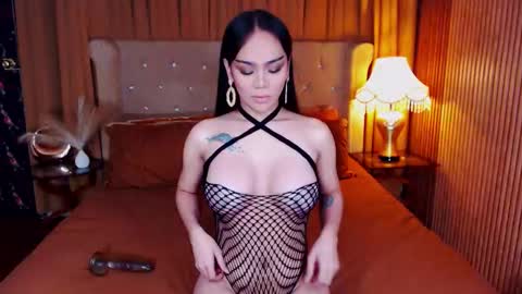 Snapshot of _empressvalerie_ chatting on 09/28/25, 08:58 _empressvalerie_ online show from 09/28/25, 08:58