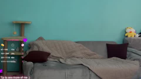 Snapshot of _enni__ chatting on 10/31/25, 02:07 Sam online show from 10/31/25, 02:07