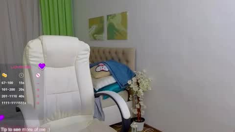 Snapshot of _enni__ chatting on 11/25/25, 08:20 Sam online show from 11/25/25, 08:20