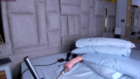 Snapshot of _eris_rose chatting on 11/05/25, 07:25 _eris_rose online show from 11/05/25, 07:25