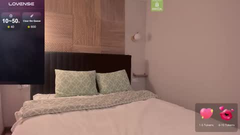 Eva online show from 11/24/25, 10:04