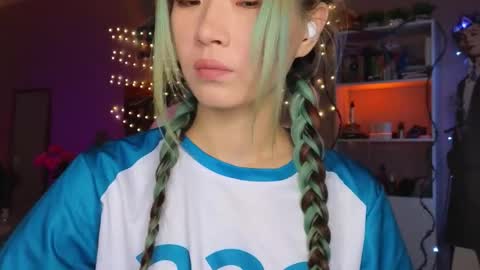 Snapshot of _eve____ chatting on 11/09/25, 11:14 EveEva online show from 11/09/25, 11:14