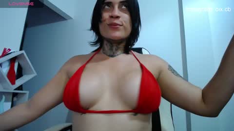 Snapshot of _exa_ chatting on 12/10/24, 10:26 Exa help me position myself with your thumb up thanks online show from 12/10/24, 10:26