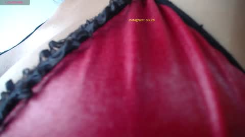 Snapshot of _exa_ chatting on 01/26/25, 05:13 Exa help me position myself with your thumb up thanks online show from 01/26/25, 05:13