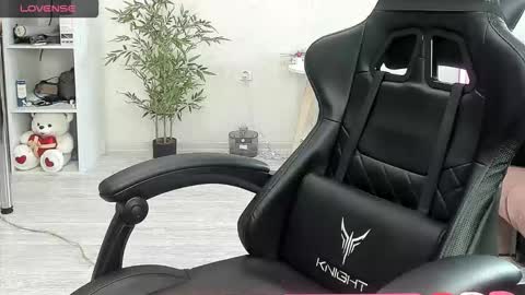 Alis online show from 11/23/25, 10:15