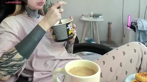 Alis online show from 12/05/25, 10:57