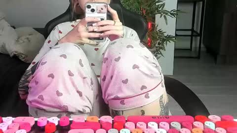 Alis online show from 05/31/26, 07:48