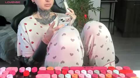 Alis online show from 06/14/26, 06:15