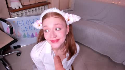 Lola 3  online show from 01/19/25, 05:28