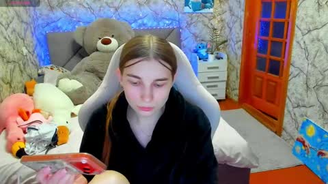 Snapshot of _flowersweet_ chatting on 05/31/26, 08:10 Kate online show from 05/31/26, 08:10
