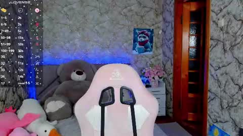 Snapshot of _flowersweet_ chatting on 07/19/26, 06:22 Kate online show from 07/19/26, 06:22