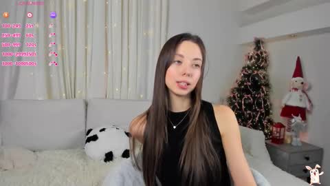 Snapshot of _fluffybunny_ chatting on 12/18/25, 12:00 Goldy Grace online show from 12/18/25, 12:00